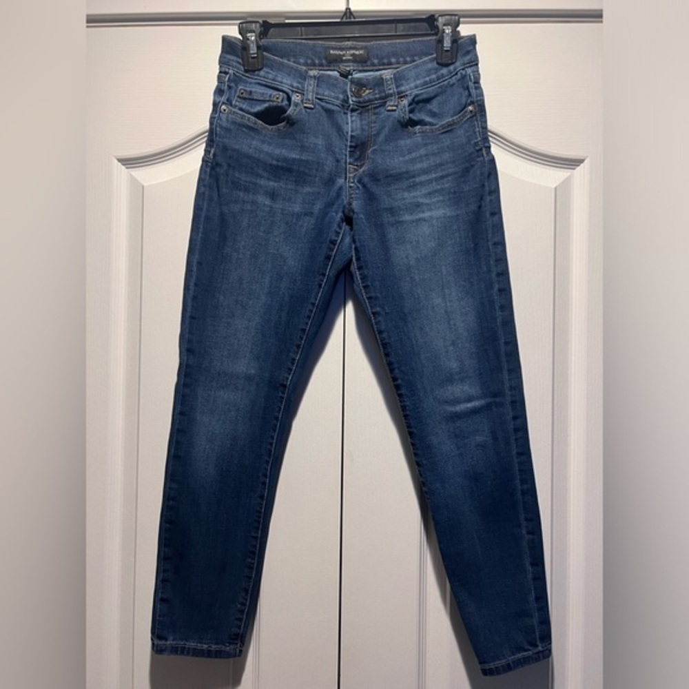 Banana Republic Skinny Jeans Size 26/2P - Embrace Style and Comfort